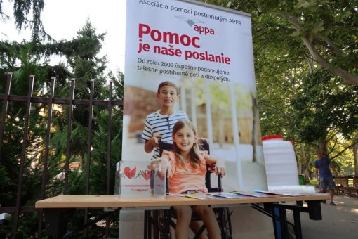 f4179a0d2e64a755c4f8c2b1a2fd6aee