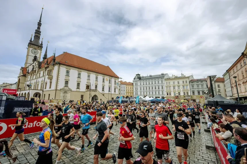 Mattoni 1/2Maraton Olomouc zná své vítěze! Double slaví Španělé Blanco a Robles, ta navíc v evropském rekordu závodu! 1 OLOMOUC TITLE U kopie